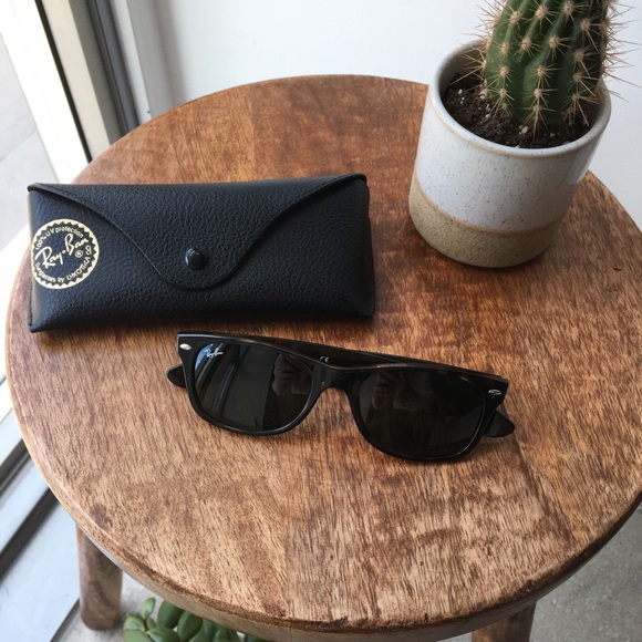 Ray-Ban Accessories - Ray-Ban Wayfarer Sunglasses